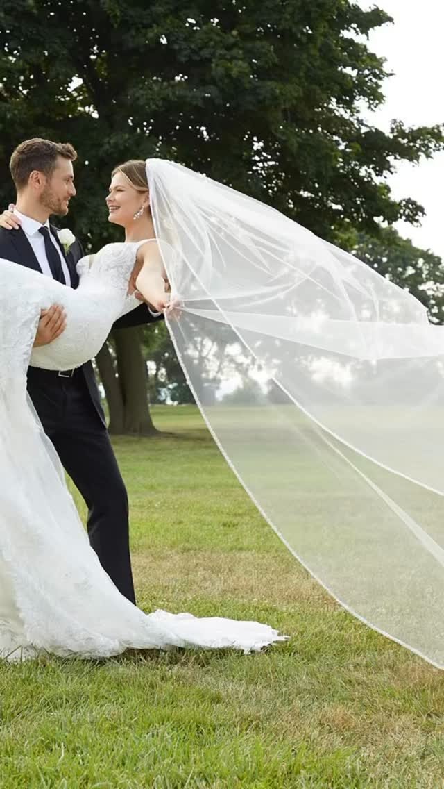 Instagram post from silhouette_dresses. This post is in position 4.